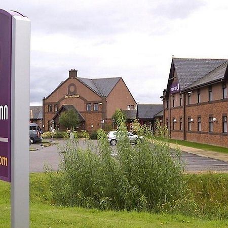 Premier Inn Inverness East Экстерьер фото