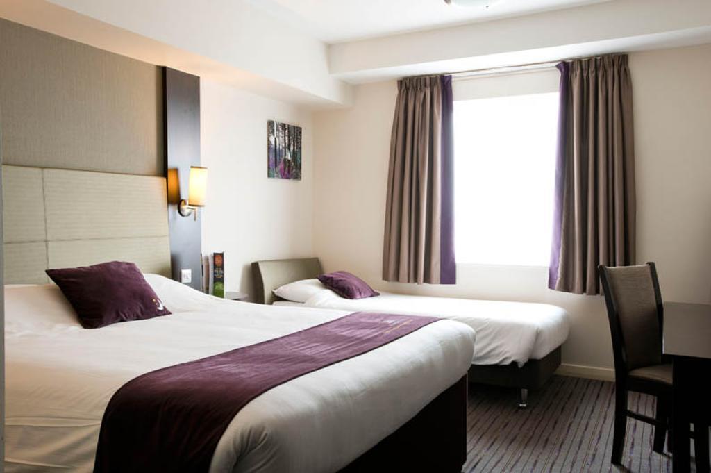 Premier Inn Inverness East Номер фото