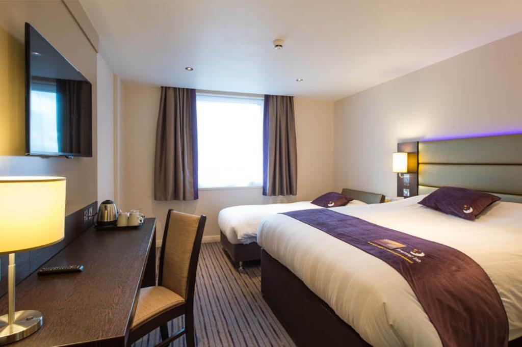 Premier Inn Inverness East Номер фото