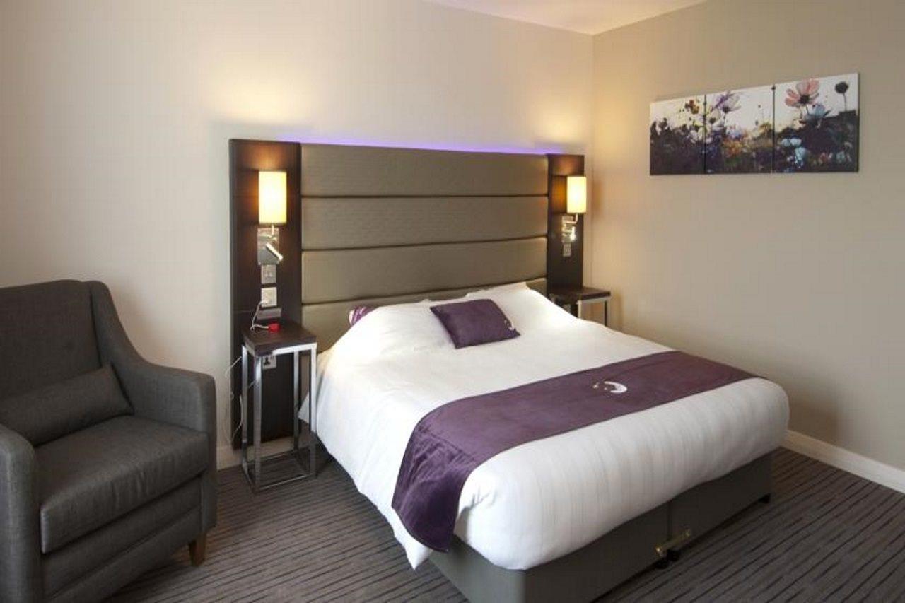 Premier Inn Inverness East Экстерьер фото