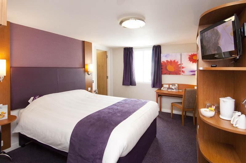 Premier Inn Inverness East Экстерьер фото