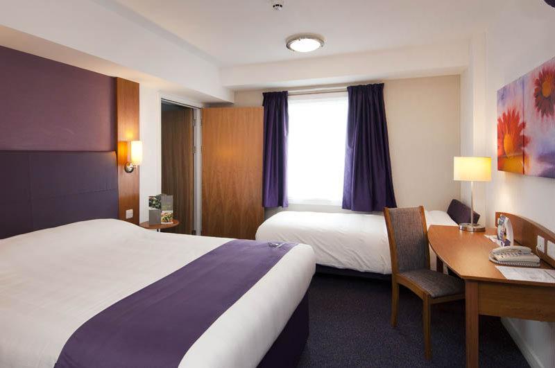 Premier Inn Inverness East Экстерьер фото